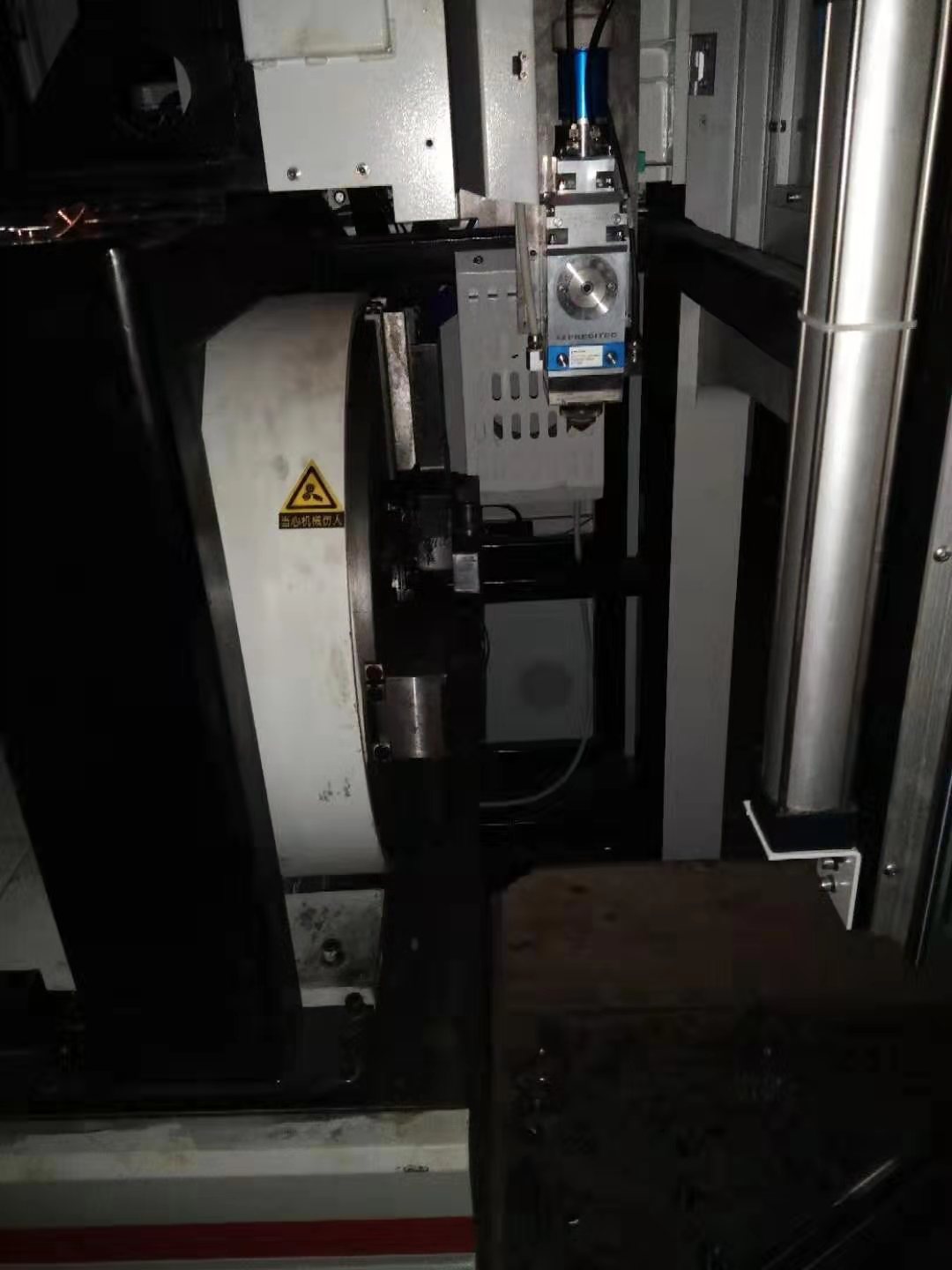 激光切管卡盤(pán)應(yīng)用現(xiàn)場(chǎng)