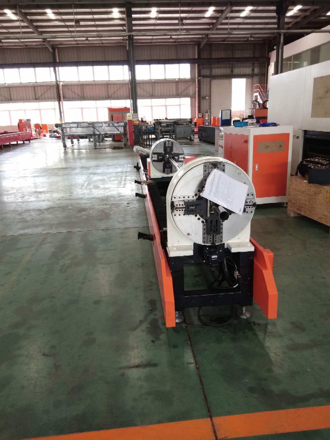 激光切管卡盤(pán)應(yīng)用現(xiàn)場(chǎng)